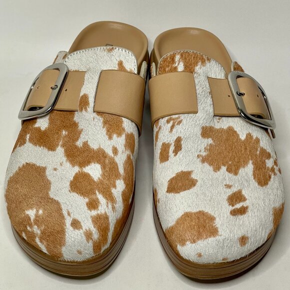 Donald J. Pliner | Fiona Printed Calf Hair Leather Buckled Mule - Picture 2 of 7